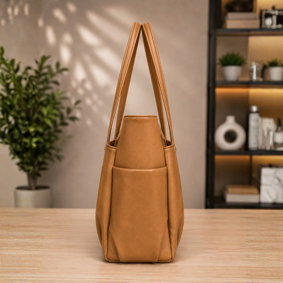 Structured Tote Bag with Tasselled